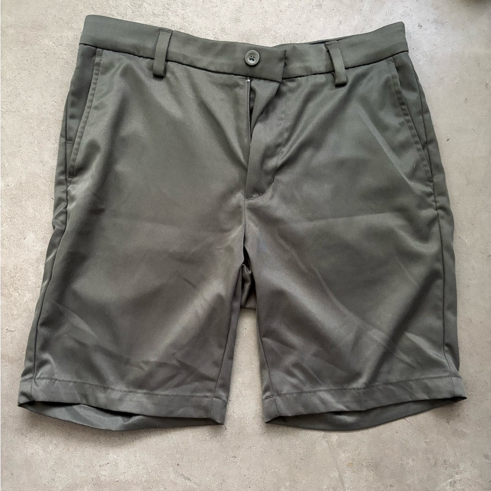 Men’s Dark Green Amazon Essentials Shorts - Size: 31